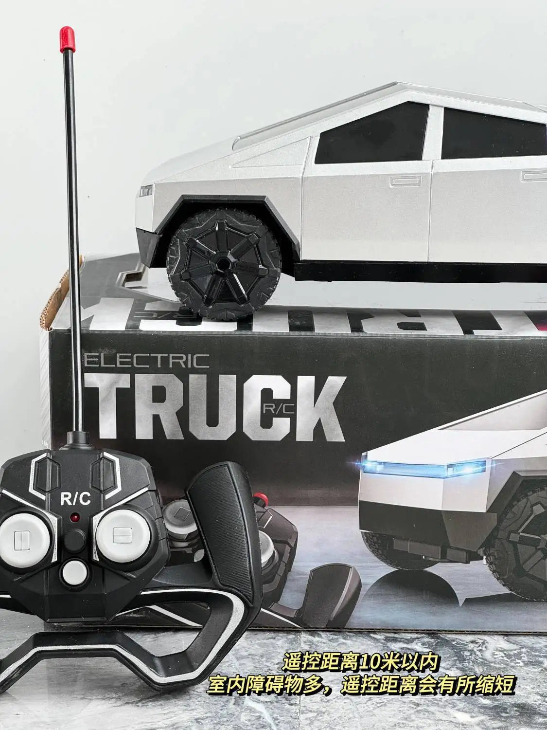 Cyber Beast: 1:12 Offroad RC Truck