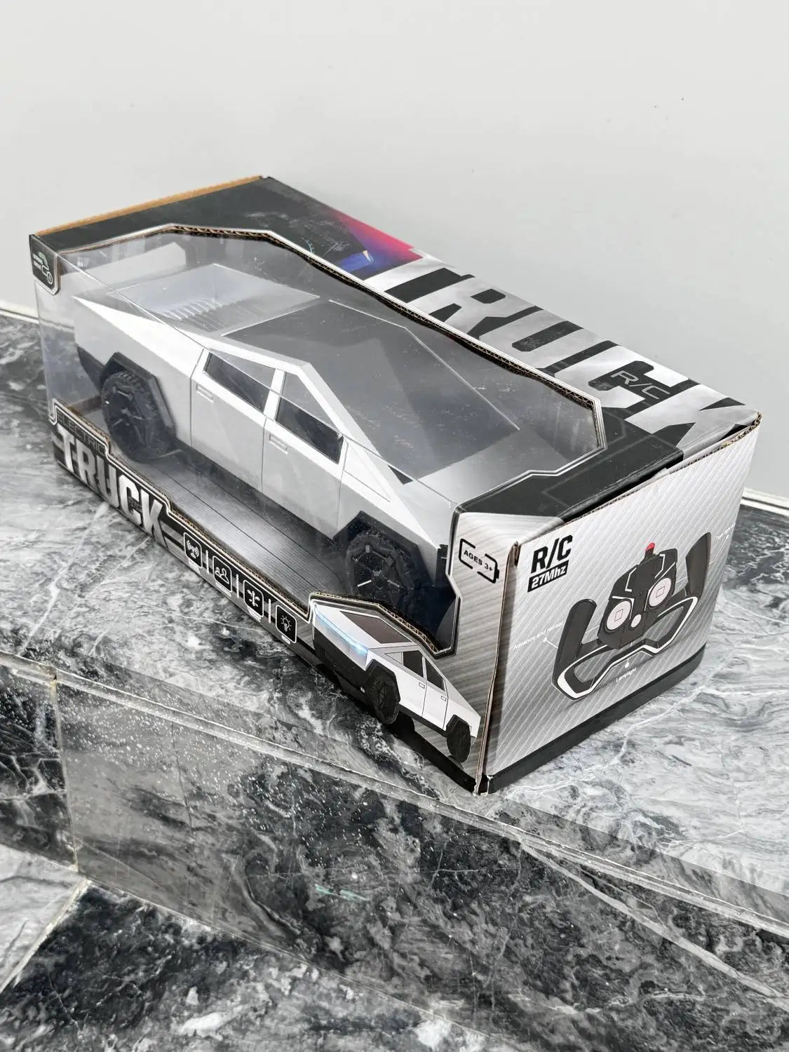 Cyber Beast: 1:12 Offroad RC Truck