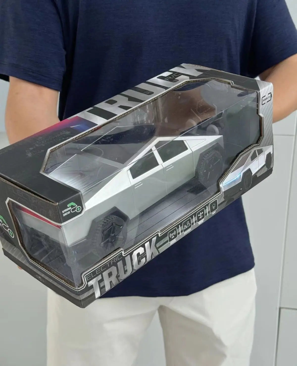 Cyber Beast: 1:12 Offroad RC Truck